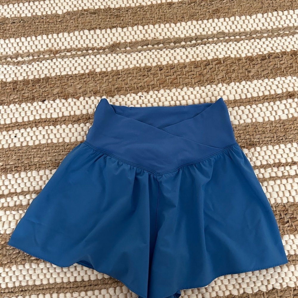 Aerie blue flowy shorts